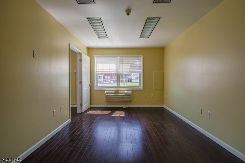 1185 Morris Ave B2 U203-204