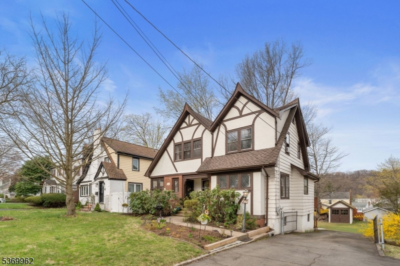 47 Sheridan Ave