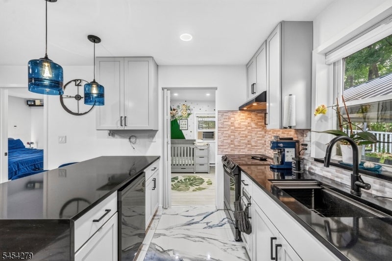 532 Glen Rd