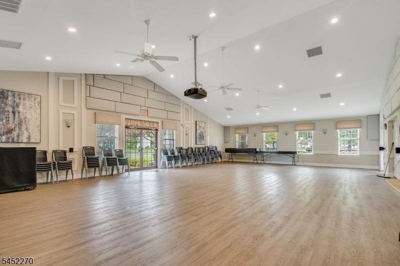 99 Kensington Cir