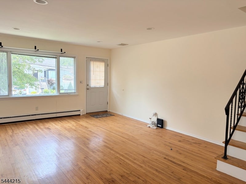 32 Pawnee Ave