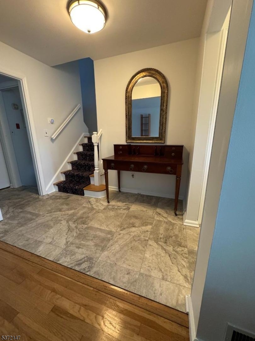 5 Westbrook Rd