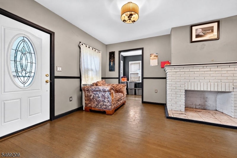 18 Randolph Rd