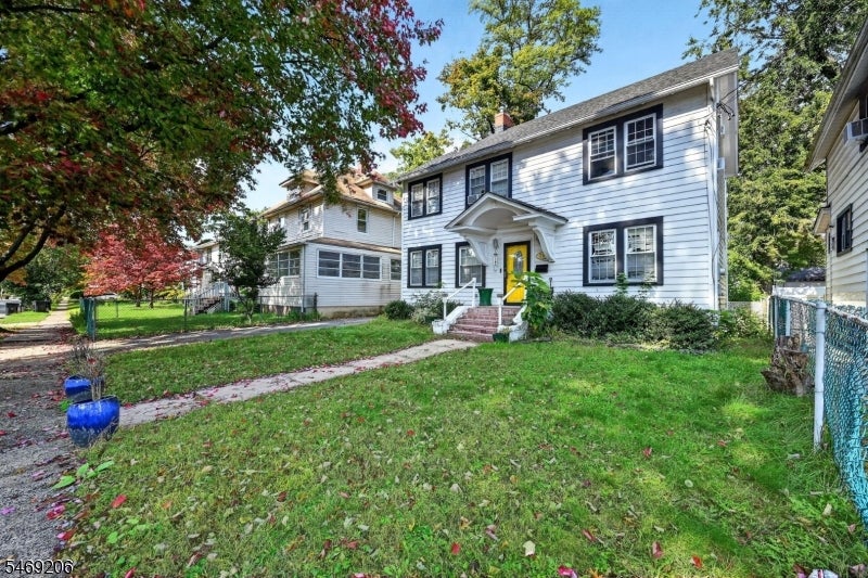 18 Randolph Rd