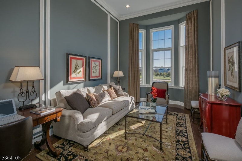 8 Leidl Cir