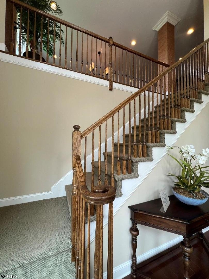 8 Leidl Cir
