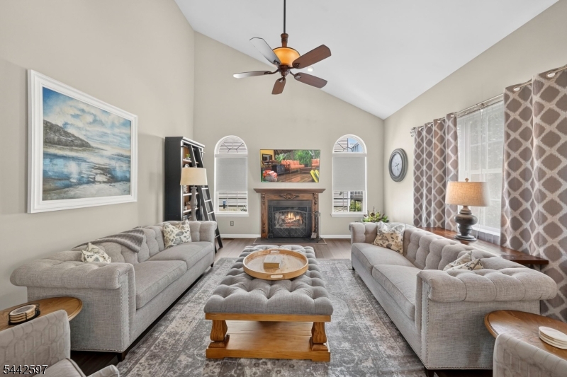 9 Summerfield Dr