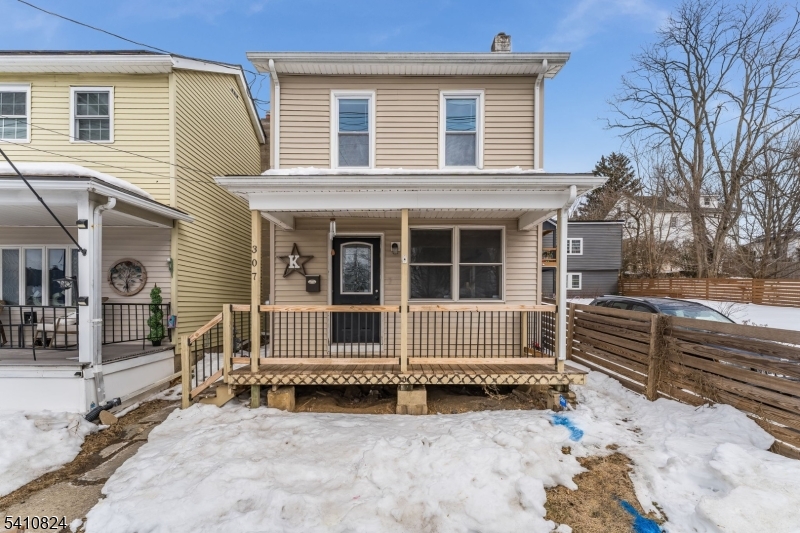307 Warren St
