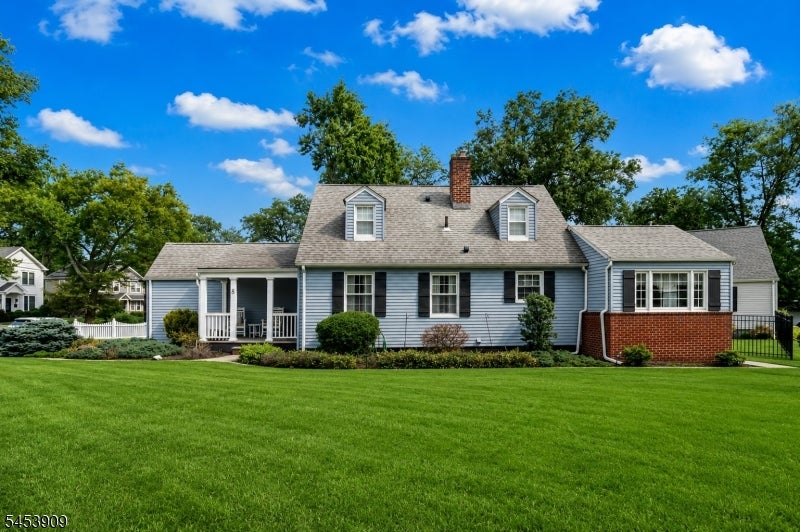 8 CHEROKEE ROAD