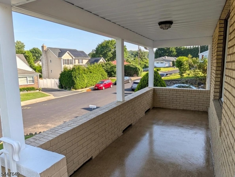 28 Hillside Ave 1