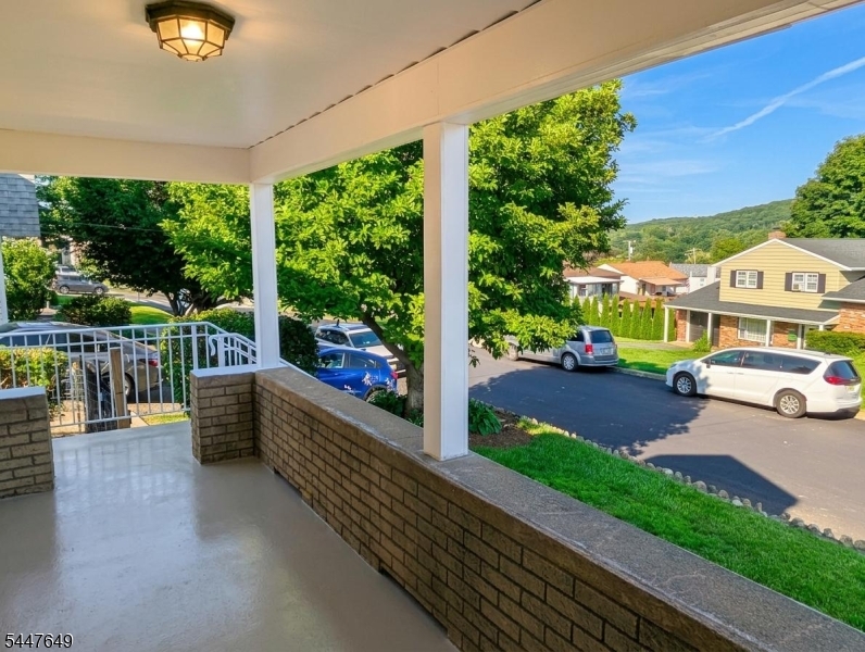 28 Hillside Ave 1