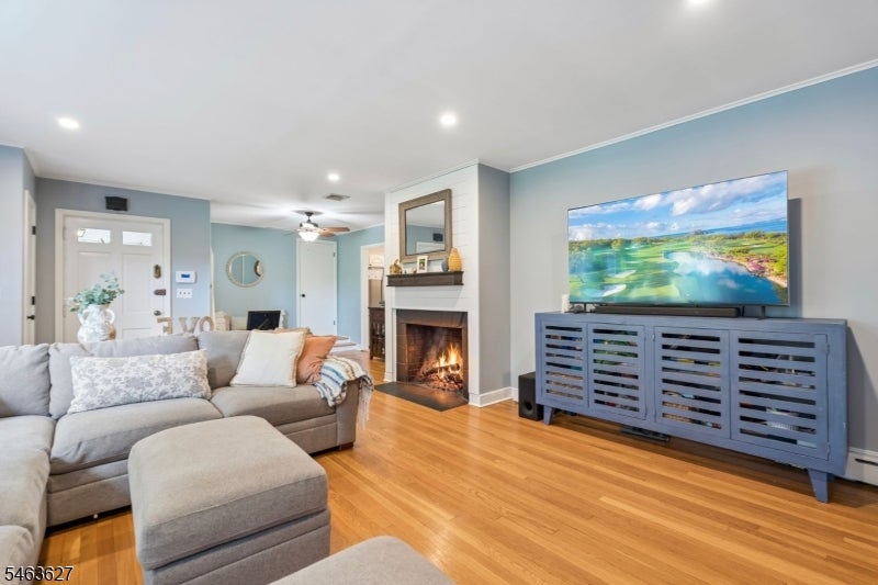 17 Cherry Ln