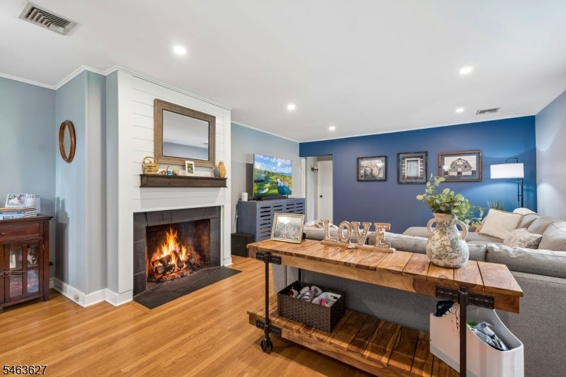 17 Cherry Ln