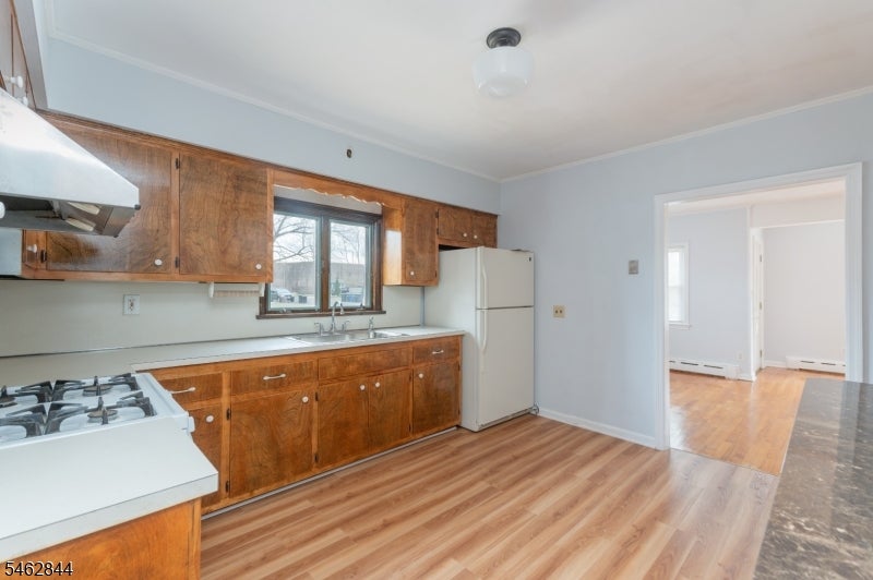 24 Morris Ave