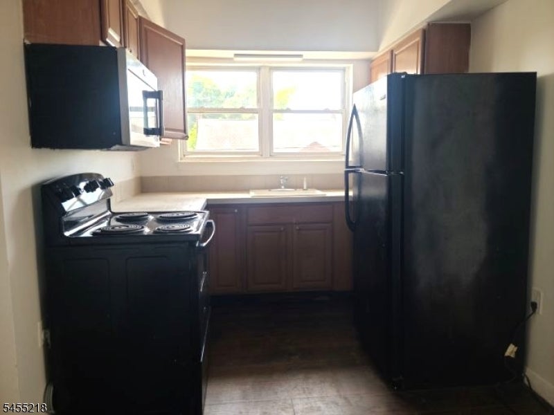 304 Franklin Ave 6