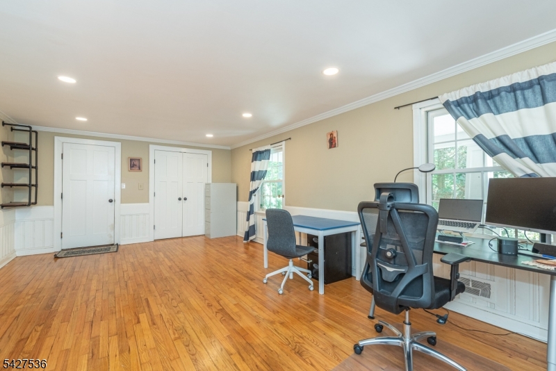 24 Brookvale Rd