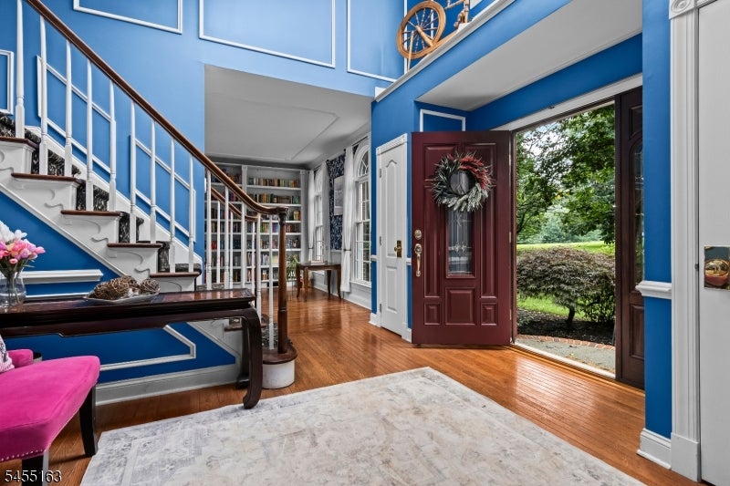 10 Ashley Dr