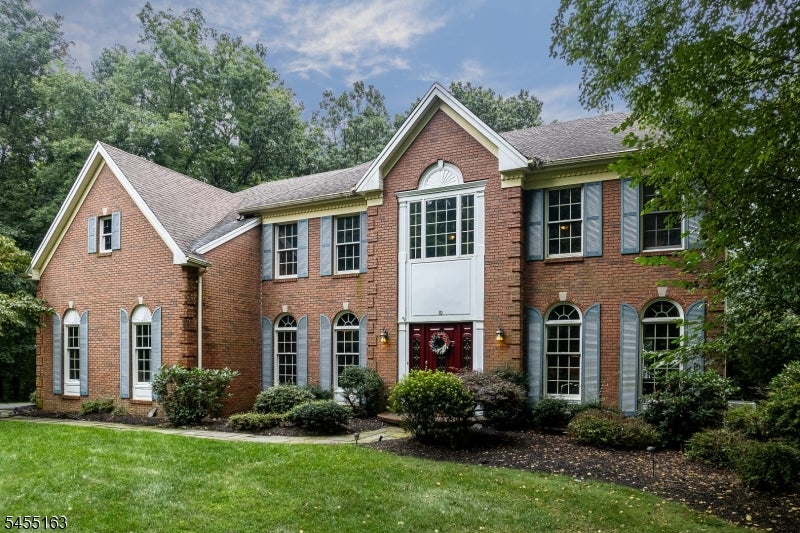 10 Ashley Dr