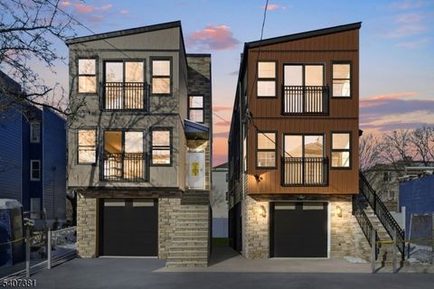 749 S 11Th St Newark City NJ 07103