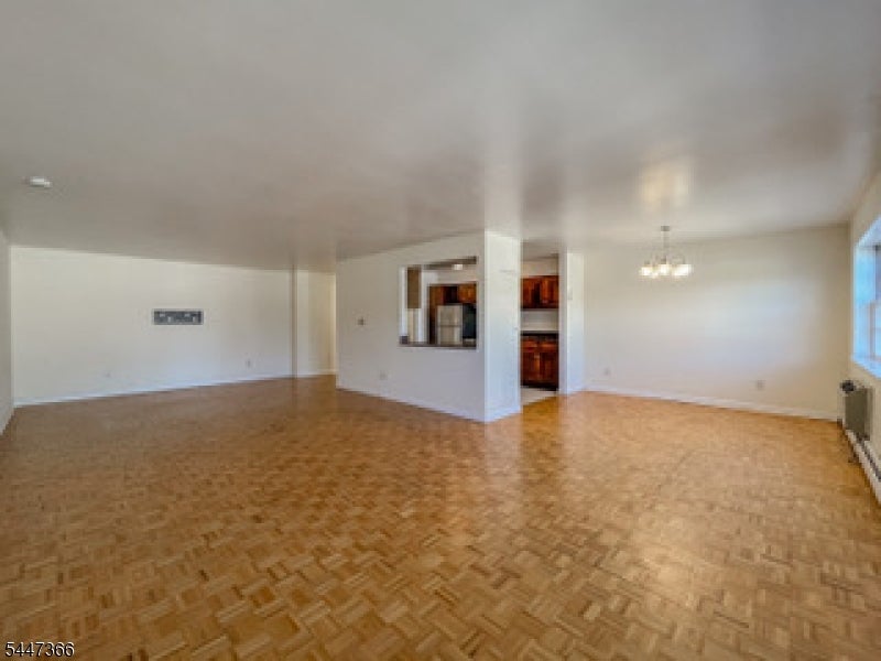 135 S Maple Ave