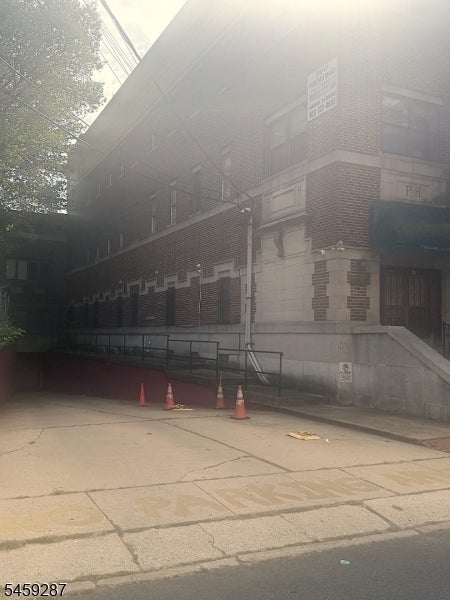 33 Morrell St