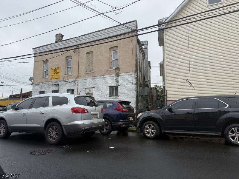 645 Magnolia Ave