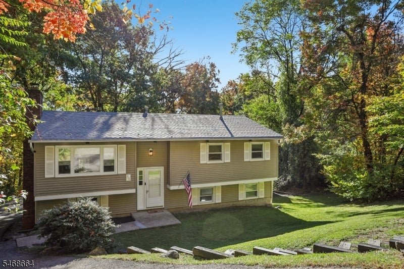 54 Cedar Ridge Dr