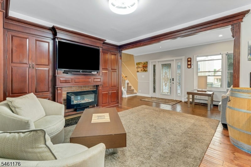 444 Riverside Ave