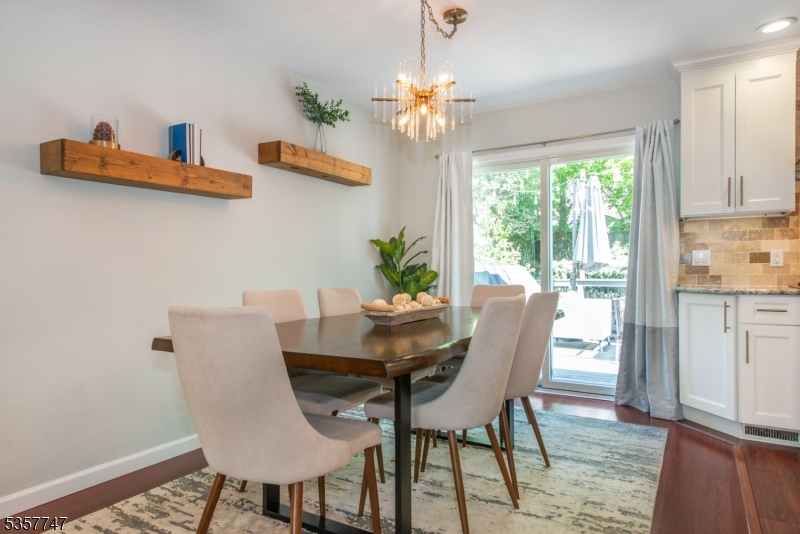 27 Elmbrook Pl