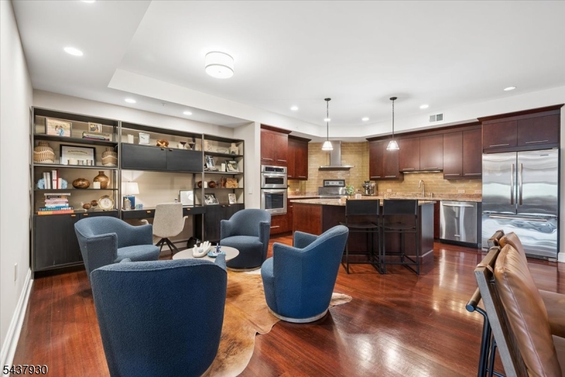 40 W Park Pl 513