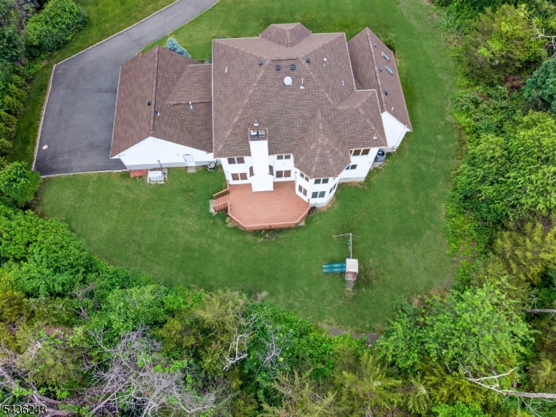 8 Van Duyne Ct