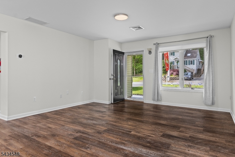 156 Kings Hwy