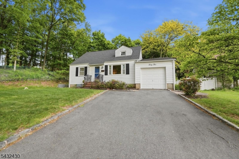 35 Deerfield Dr