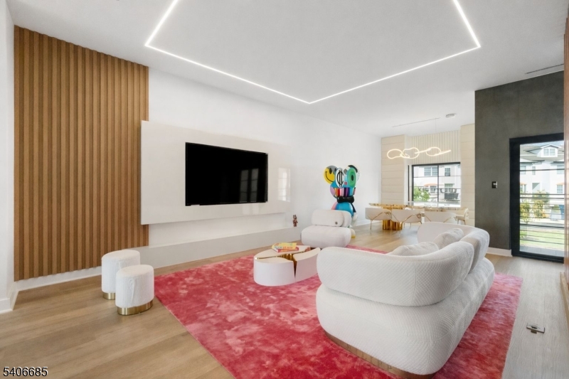 6 Harbor Front Ter 6