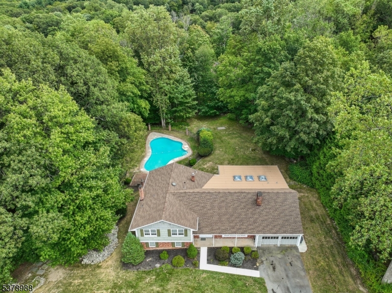 5 Powderhorn Dr