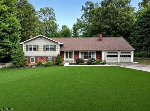 5 Powderhorn Dr Kinnelon Boro NJ 07405