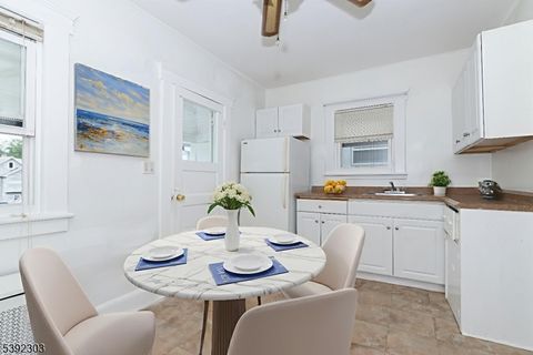 Photo of 94 2nd Ave, Garwood, NJ 07027 (MLS # 3993447)