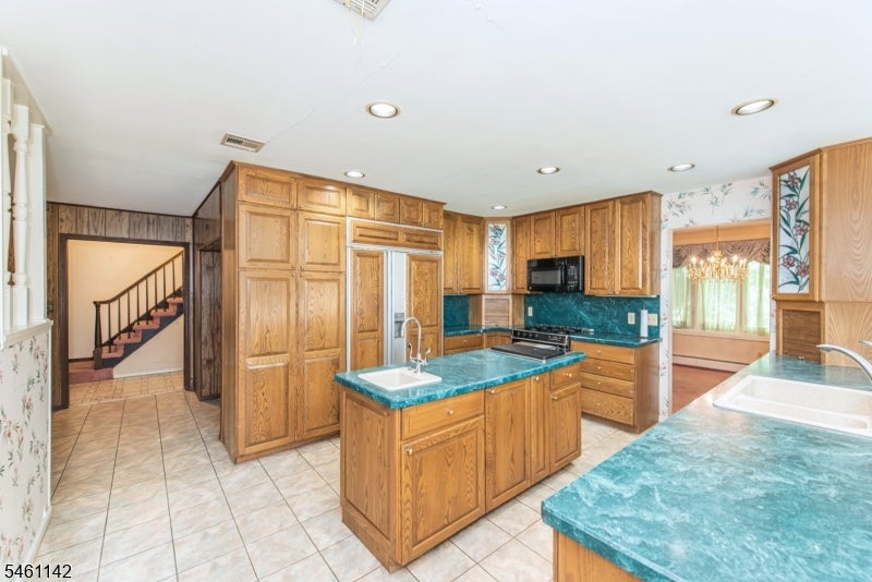 492 Blue Hill Ter