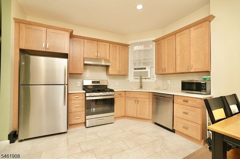 68 James St 2