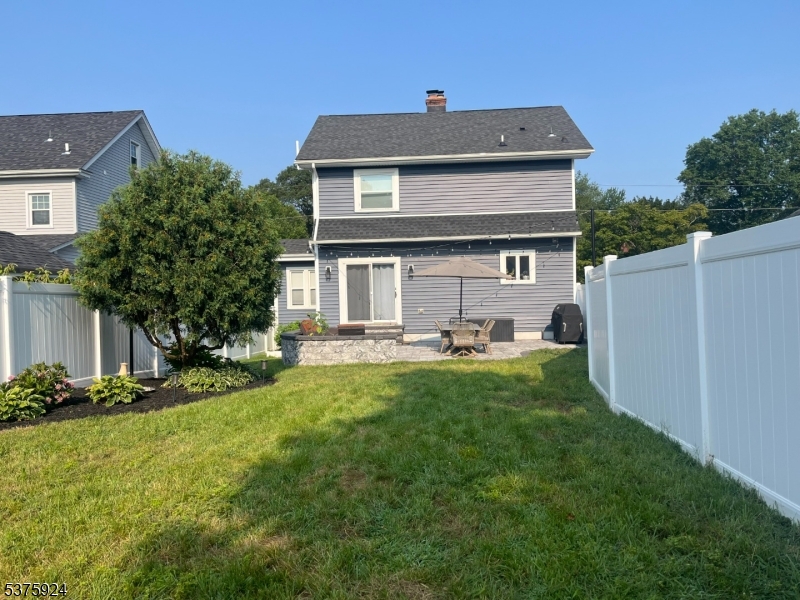 97 Burnham Rd