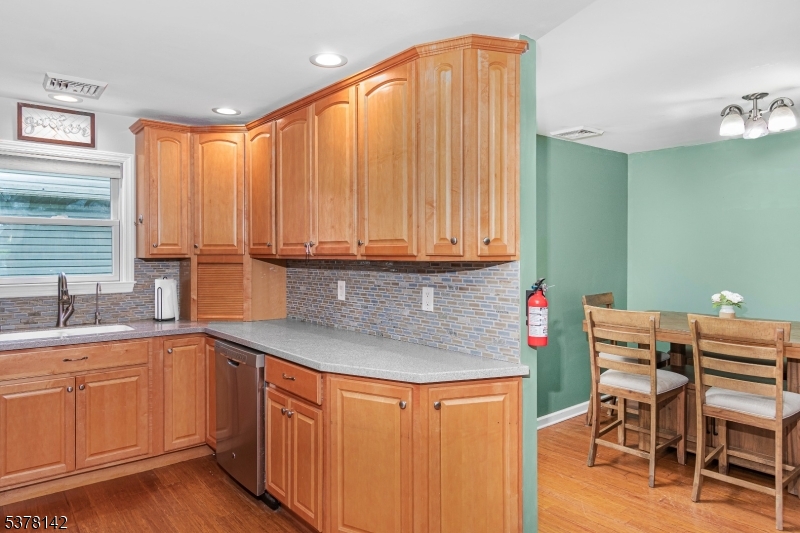 28 Jefferson Trl