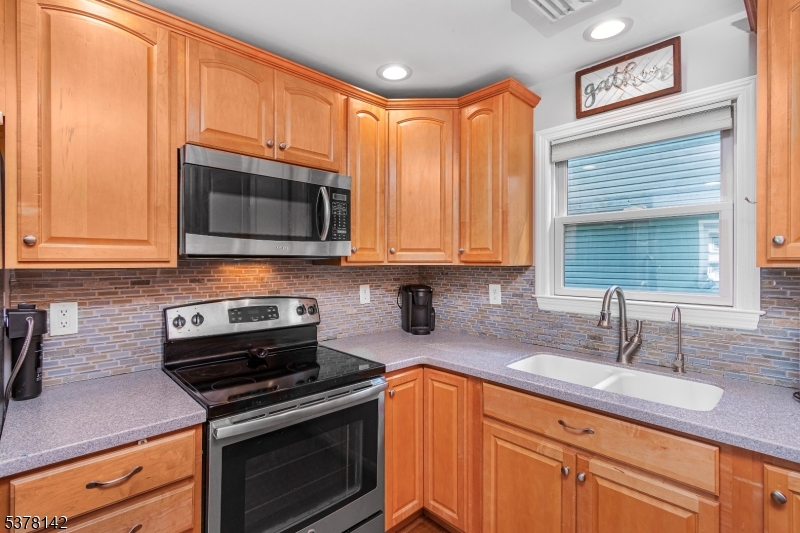28 Jefferson Trl