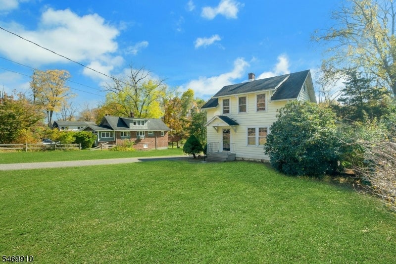 24 W Main St