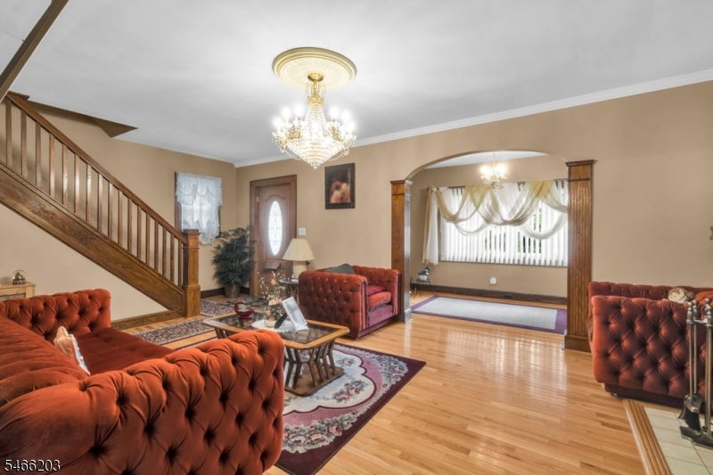 315 Trinity Pl