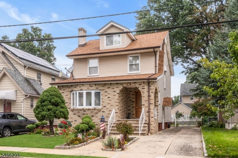 315 Trinity Pl