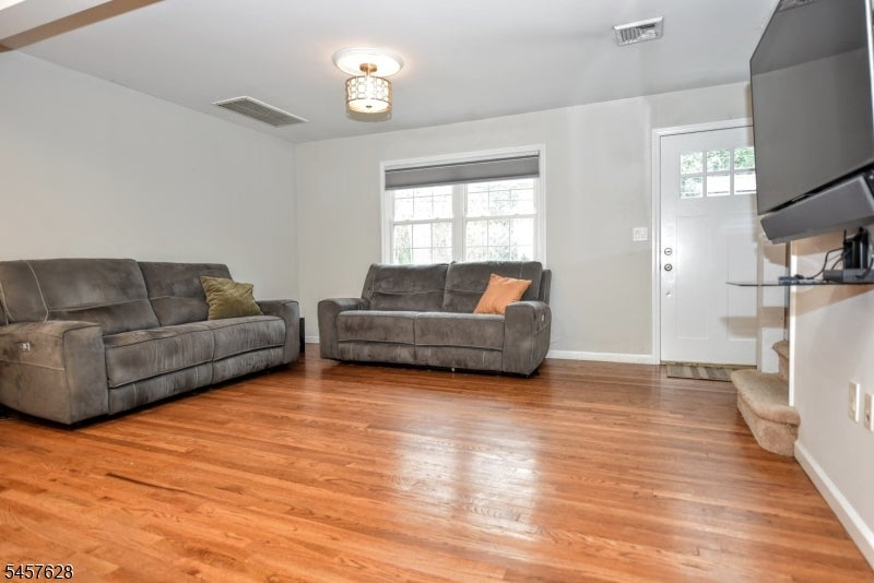 475 Goffle Rd