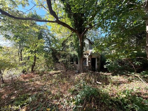 672 Uniontown Rd Lopatcong Twp. NJ 08865