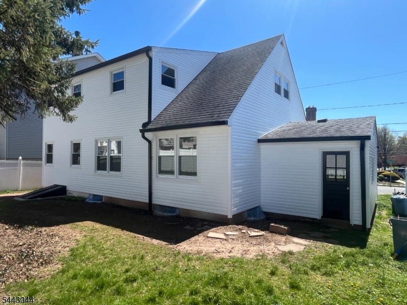 623 Livingston Rd