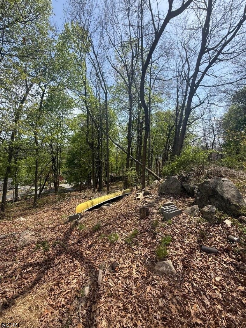 15 Winding Hill Rd