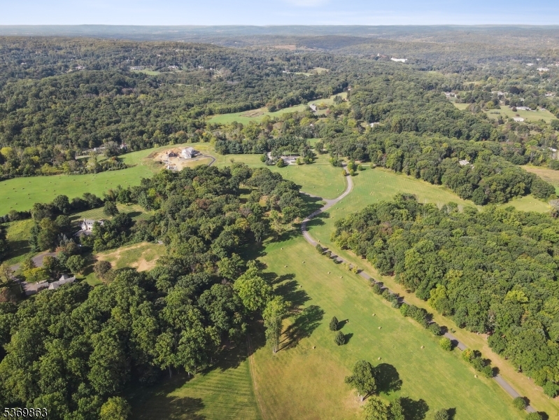 5 Sutton Ct